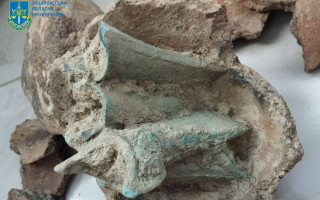 Ужгородец пытался продать через интернет бронзовые топоры-кельты XII-IX веках до нашей эры