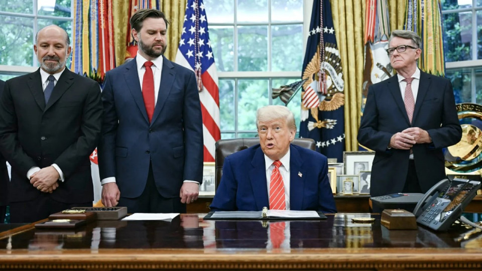 Трамп розвернувся на 180 градусів і закликає Конгрес підвищити податки для заможних у законопроекті про бюджет
