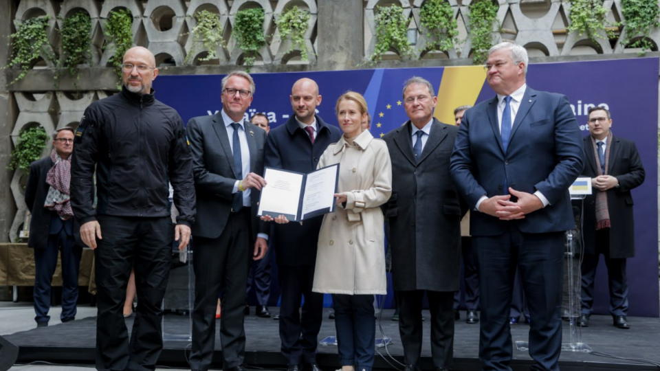 ЄС виділить 1,9 млрд євро на військову підтримку України, — Шмигаль