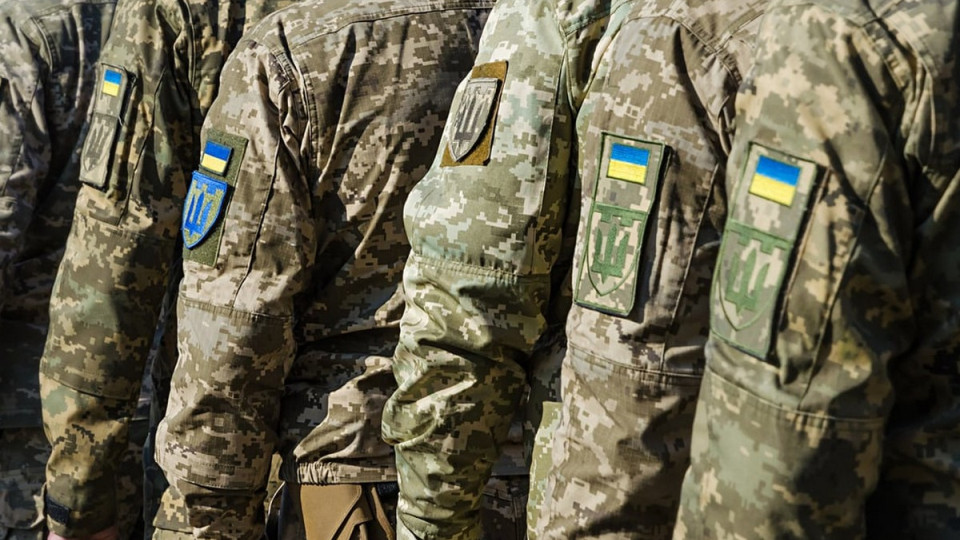 Депутати пропонують заборонити шикування та масові заходи з військовослужбовцями під час воєнного стану