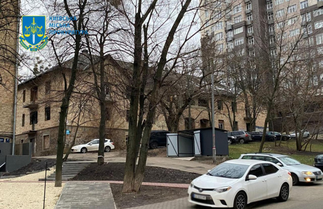 Без реконструкції, але майже у подарунок – у Києві зірвали незаконну передачу будівлі на Печерську