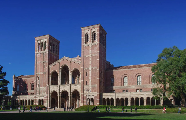 Медичну школу Університету Каліфорнії звинувачують у расовій дискримінації при вступі