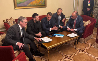 Історичні моменти — Єрмак оприлюднив фото зустрічі Зеленського з Макроном, Туском, Стармером та Мерцом