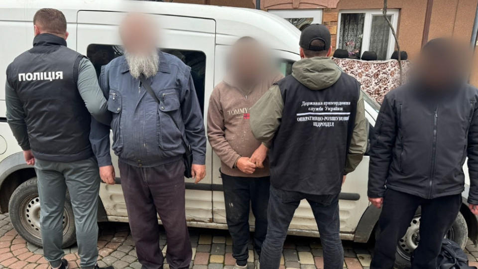 На Закарпатье суд избрал меру пресечения двум служителям УПЦ МП, которые переправляли за границу уклонистов
