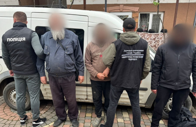 На Закарпатье суд избрал меру пресечения двум служителям УПЦ МП, которые переправляли за границу уклонистов