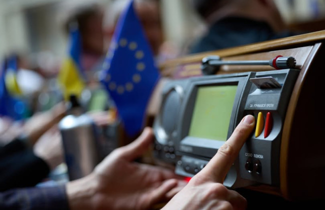 Парламент підтримав зміни щодо призначення та отримання утриманцями загиблого військового одноразової грошової допомоги