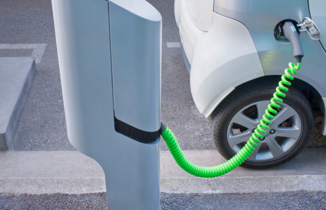 Сколько стоит «заправить» электромобиль и как изменились цены на зарядку