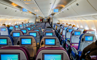 Турецкие авиакомпании будут штрафовать нетерпеливых пассажиров, встающих с кресел до остановки самолета