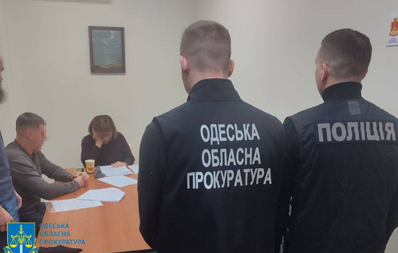 В Одесской области глава сельсовета присвоила 3 млн грн во время реконструкции набережной