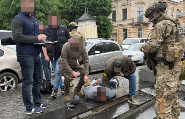 На Буковине разоблачили правоохранителя, который пытался наладить схему незаконного пересечения границы