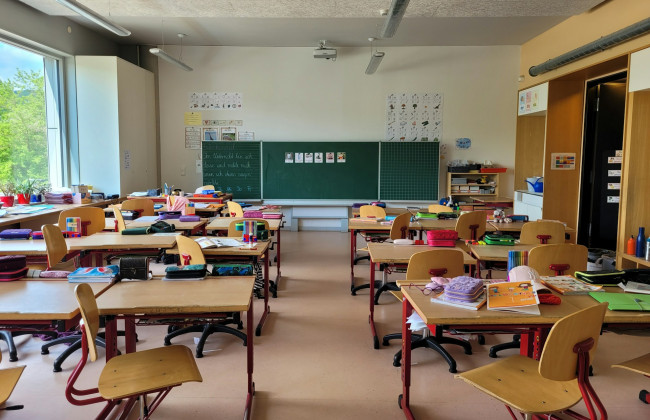 В Киевской области уволили директорa школы, которая на работе не говорила на государственном языке