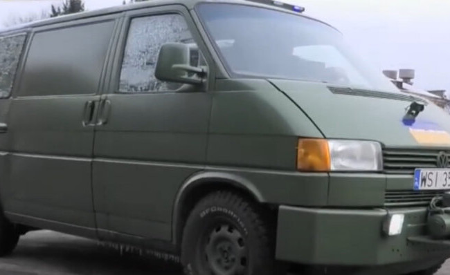 Кабмин унормировал регистрацию гуманитарного транспорта для ВСУ