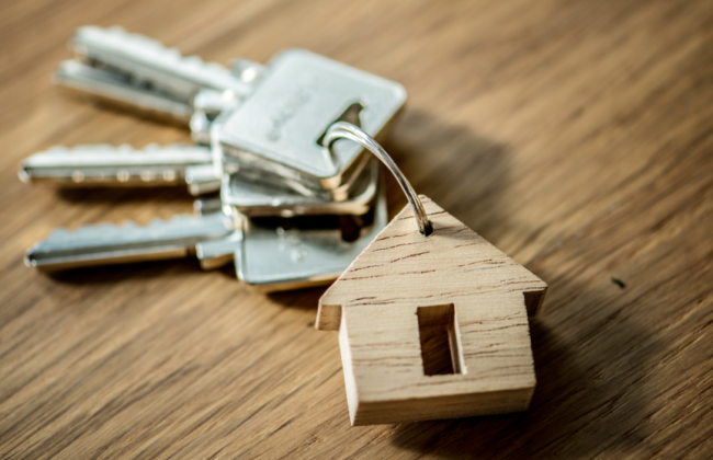 У ПФУ пояснили, чи обов’язково бути ФОП, щоб здати квартиру переселенцю і отримати компенсацію