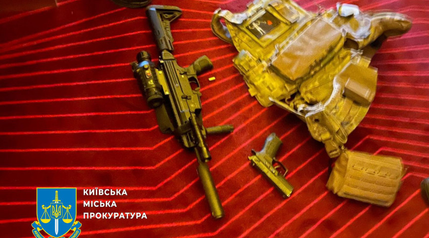 В Киеве сообщили о подозрении мужчине, устроившему стрельбу в номере отеля