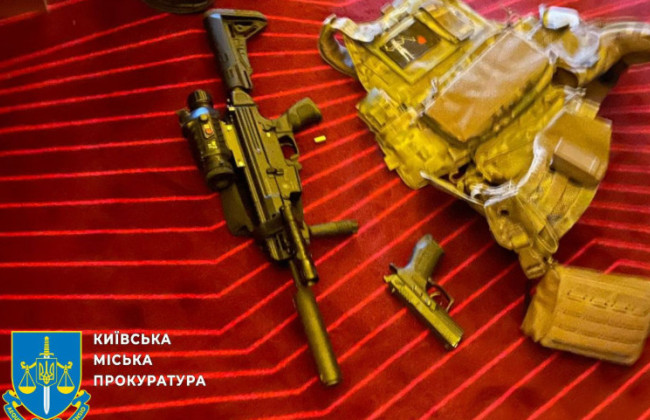 В Киеве сообщили о подозрении мужчине, устроившему стрельбу в номере отеля