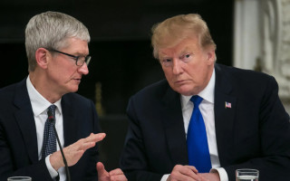 Трамп призвал Apple не выводить производство iPhone в Индию