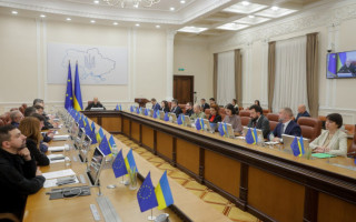 Кабмін виділив майже 900 млн грн на відновлення Запорізької та Харківської областей