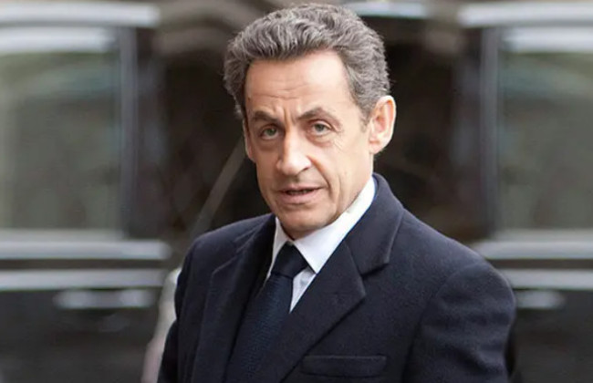 С бывшего президента Франции Николя Саркози сняли электронный браслет