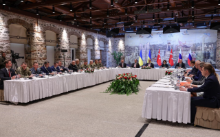 Переговоры между РФ и Украиной в Стамбуле – одни медиа сообщают о завершении, другие – о паузе