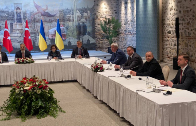 В Стамбуле завершилась встреча делегаций Украины, США и Турции