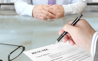 Налоговая объяснила, можно ли самозанятому лицу нанимать более четырех работников