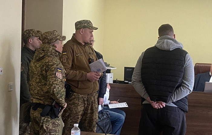 Ожидал получить марихуану в посылке  —в Ровно мужчина совершил вооруженное нападение на Новой почте