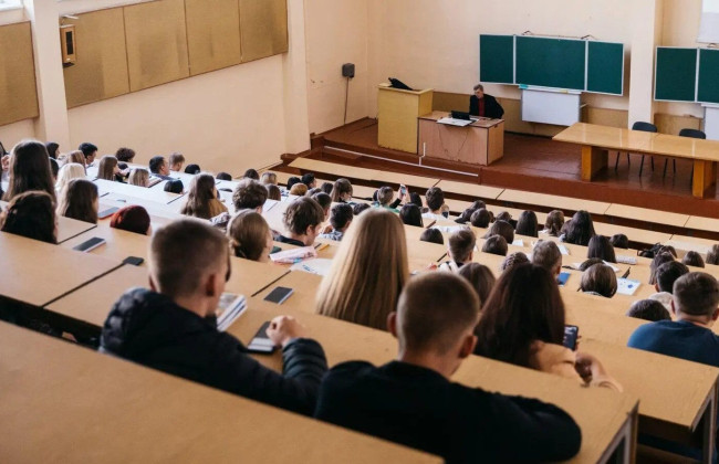 Поступление в вузы для парней только с военно-учетным документом — новые правила с 2025 года