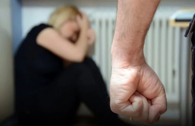 Избил мать за отказ дать деньги на сигареты — в Полтавской области судили мужчину за домашнее насилие