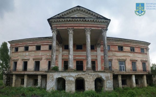 На Вінниччині прокурори повернули у власність громади палац, схожий на Білий дім