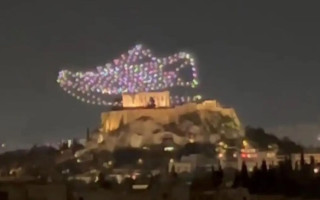 Греція подала до суду на Adidas через дрон-шоу над Акрополем