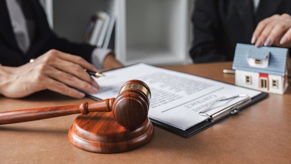 Суд поддержал вдову в споре о наследстве на дом — признано нарушение наследственных прав при государственной регистрации имущества