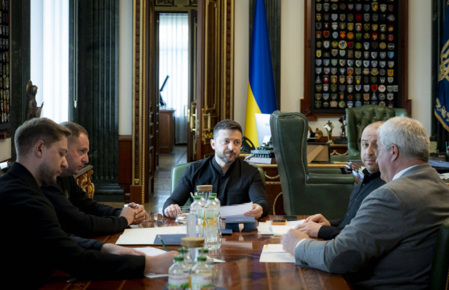 Володимир Зеленський доручив створити постійну розширену переговорну групу
