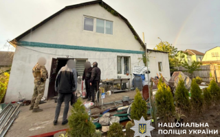 На Київщині чоловік зберігав вдома гранати та гранатометні постріли