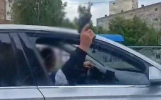 На Дарнице мужчины устроили стрельбу из авто – их задержали в ресторане