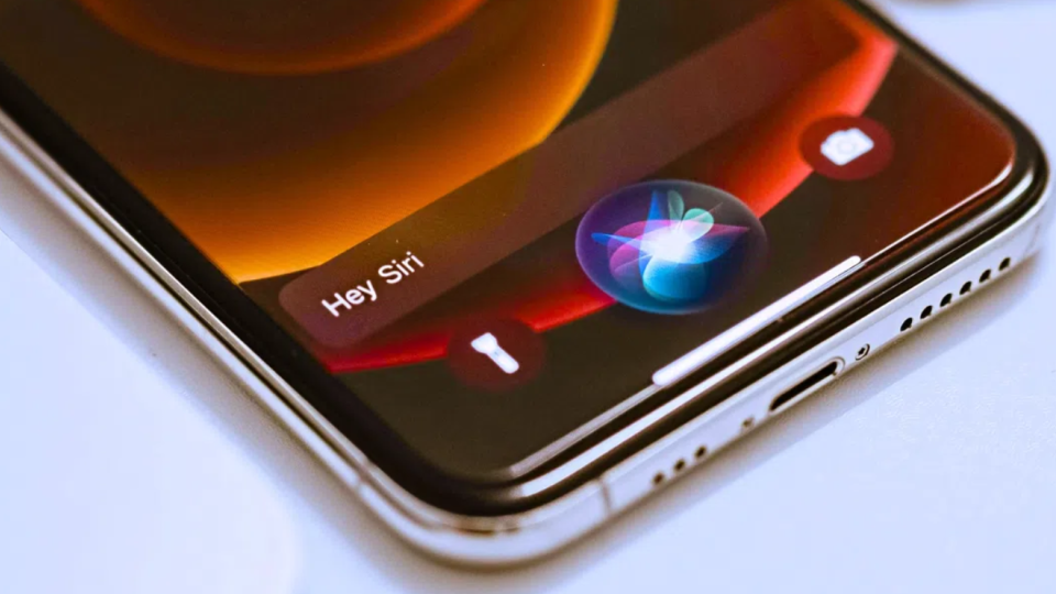 Apple дозволить користувачам з Євросоюзу змінювати помічника Siri на Google Assistant чи Alexa