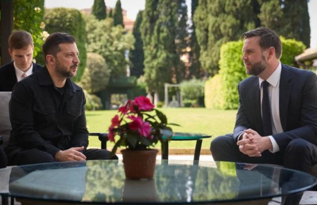 Джей Ди Вэнс рассказал подробности разговора с Владимиром Зеленским в Ватикане