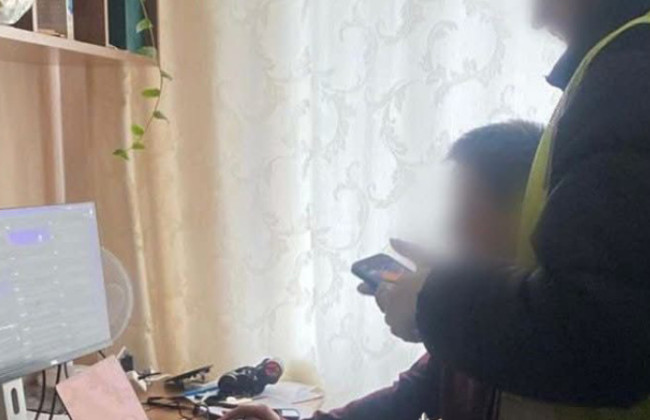 У Києві судитимуть хакера, який за 1000 грн продавав місця в е-черзі сервісних центрів МВС