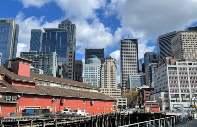 Профессор из США судится с университетом из-за шутки о коренных народах в программе курса