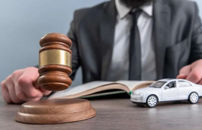 Чоловіка судили за викрадення Porsche у дружини, але Верховний Суд визнав: це спільна власність подружжя