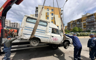 У Києві прибрали з вулиць автолавки, що нагадували декорації фільму про постапокаліпсис