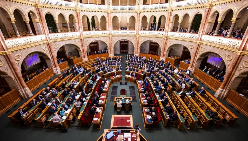 Парламент Венгрии поддержал законопроект о выходе из Международного уголовного суда