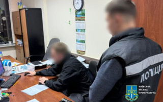 В Киеве разоблачили сотрудников налоговой, которые продавали информацию из государственных баз данных