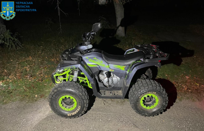 На Черкасчине 12-летняя девочка на квадроцикле наехала на своего пассажира — судить будут мать