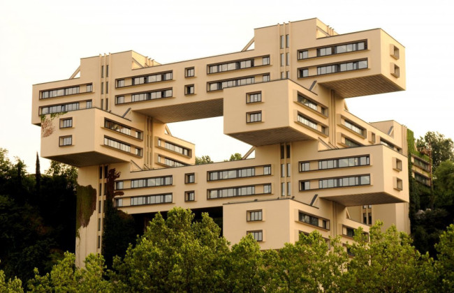 Крупнейший в Грузии Bank of Georgia ограничил покупки россиян в люкс-сегменте