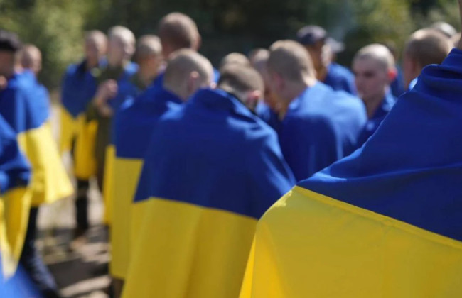 Украина и РФ провели первый этап обмена пленных в рамках договоренности «1000 на 1000» — СМИ