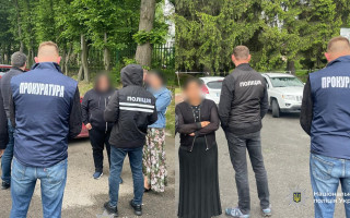 Во Львове задержали дельцов, которые предлагали полицейским 18 тысяч долларов за невмешательство в наркобизнес