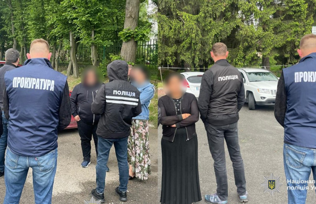 Во Львове задержали дельцов, которые предлагали полицейским 18 тысяч долларов за невмешательство в наркобизнес