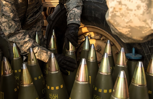 Европа рассматривает вариант покупки американского оружия для Украины, — Bloomberg