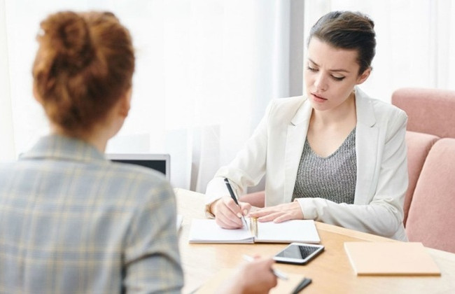 Может ли работница после декретного отпуска сразу выйти на работу  — разъяснение