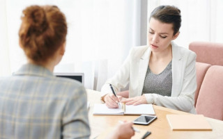 Может ли работница после декретного отпуска сразу выйти на работу  — разъяснение